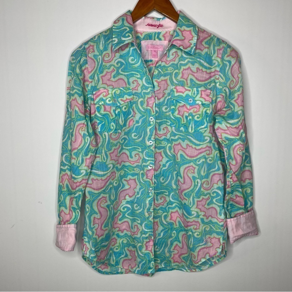 Lilly Pulitzer Resort Fit Seahorse Button Down Top Xsmall
